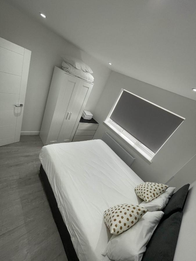 London Dagenham Apartments エクステリア 写真